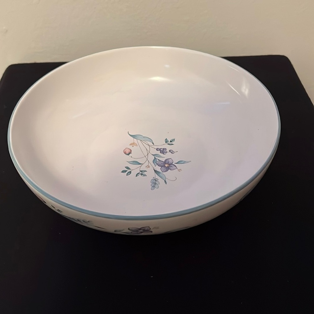 Pfaltzgraff April Floral 10” Stoneware Serving Bowl